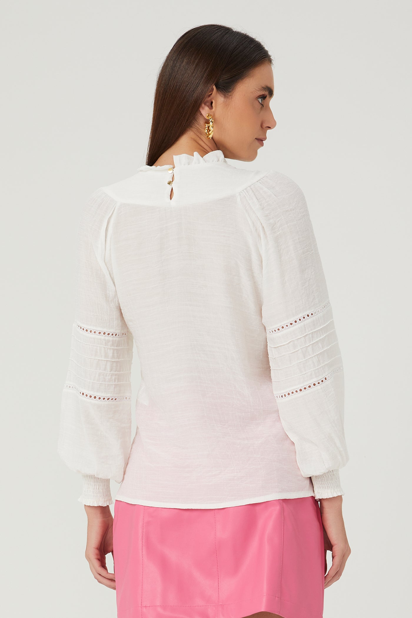 Blusa detalhe renda off white Fato Básico - FATO BÁSICO