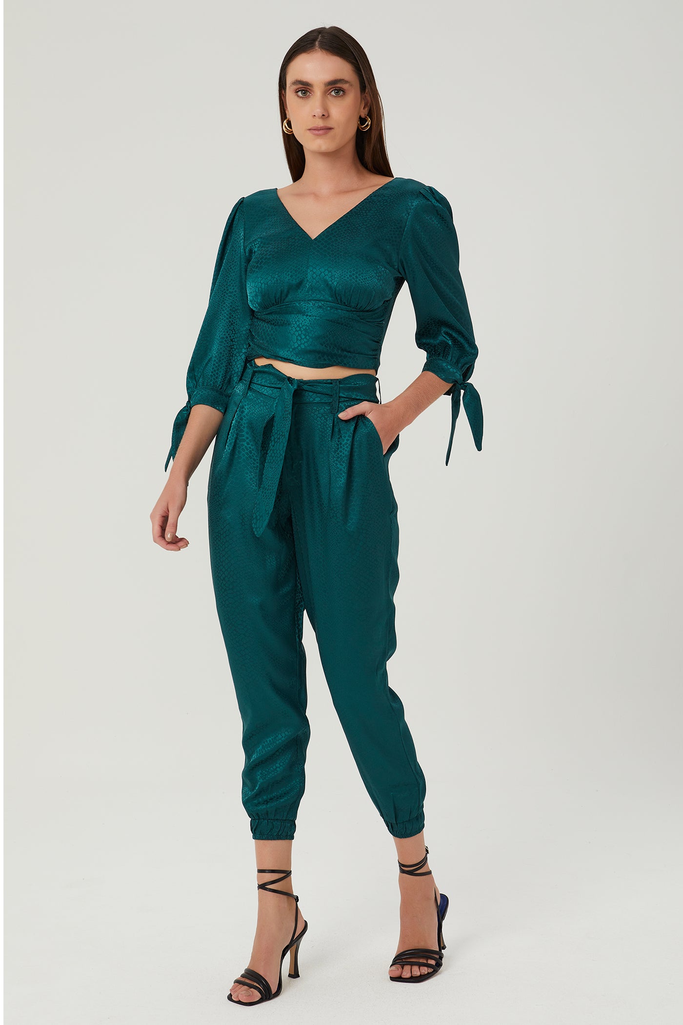 Blusa transpasse jacquard verde Fato Básico - FATO BÁSICO