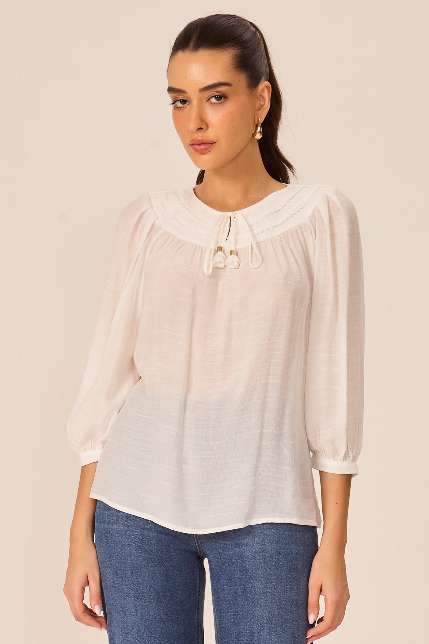 Blusa bata decote renda off white Fato Básico