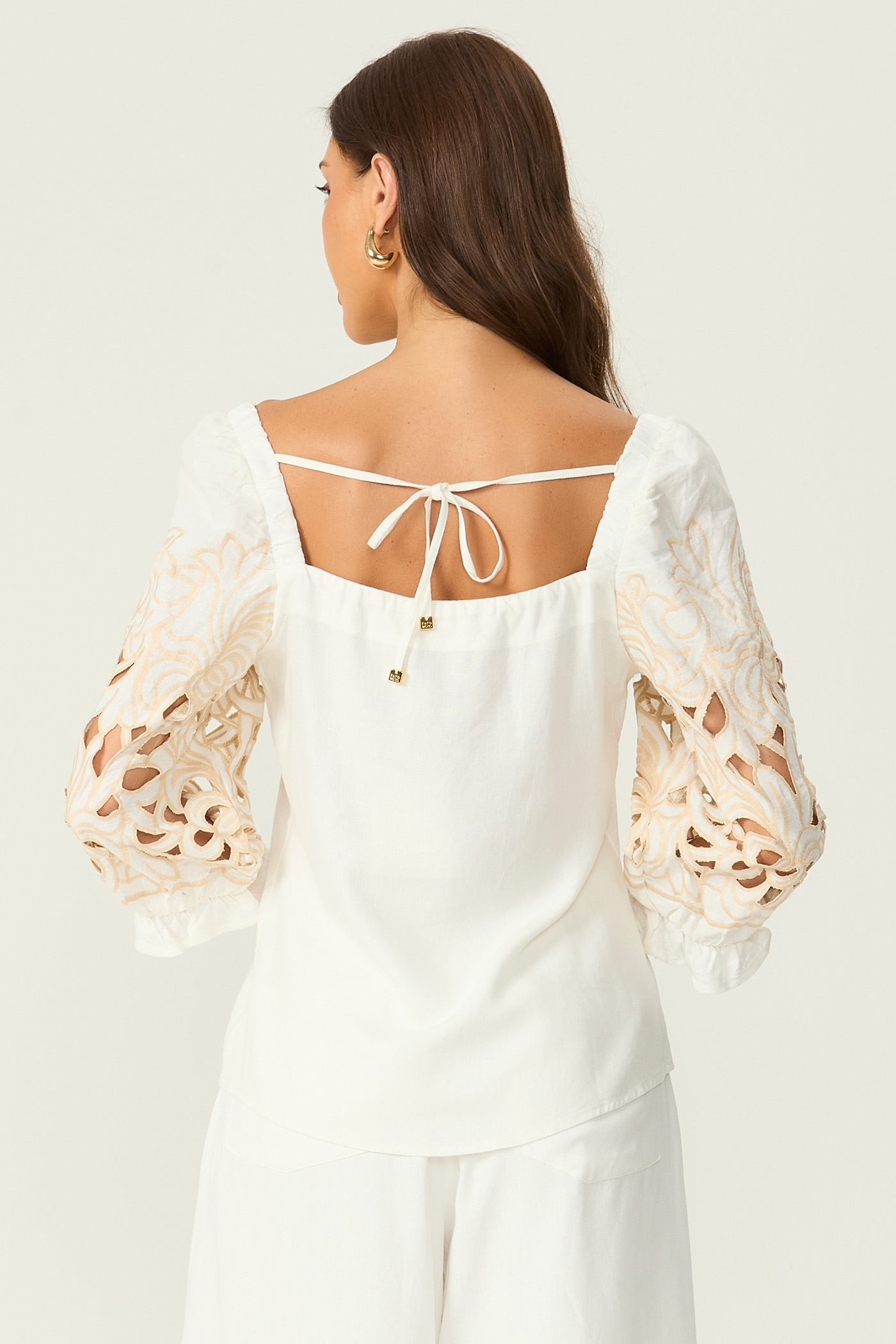 Blusa linho bordado Off white Fato Básico