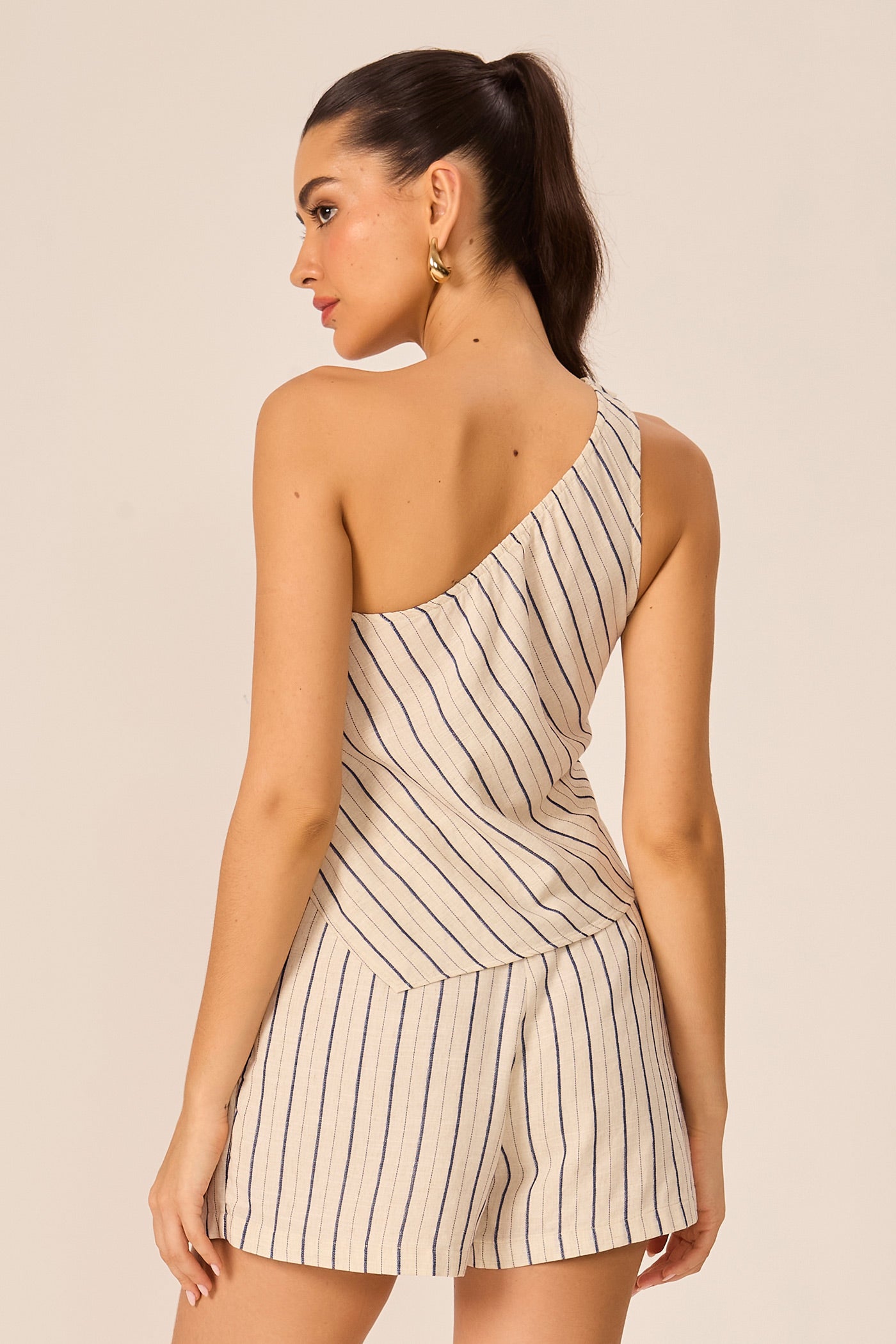 Blusa assimétrica listrada natural Fato Básico