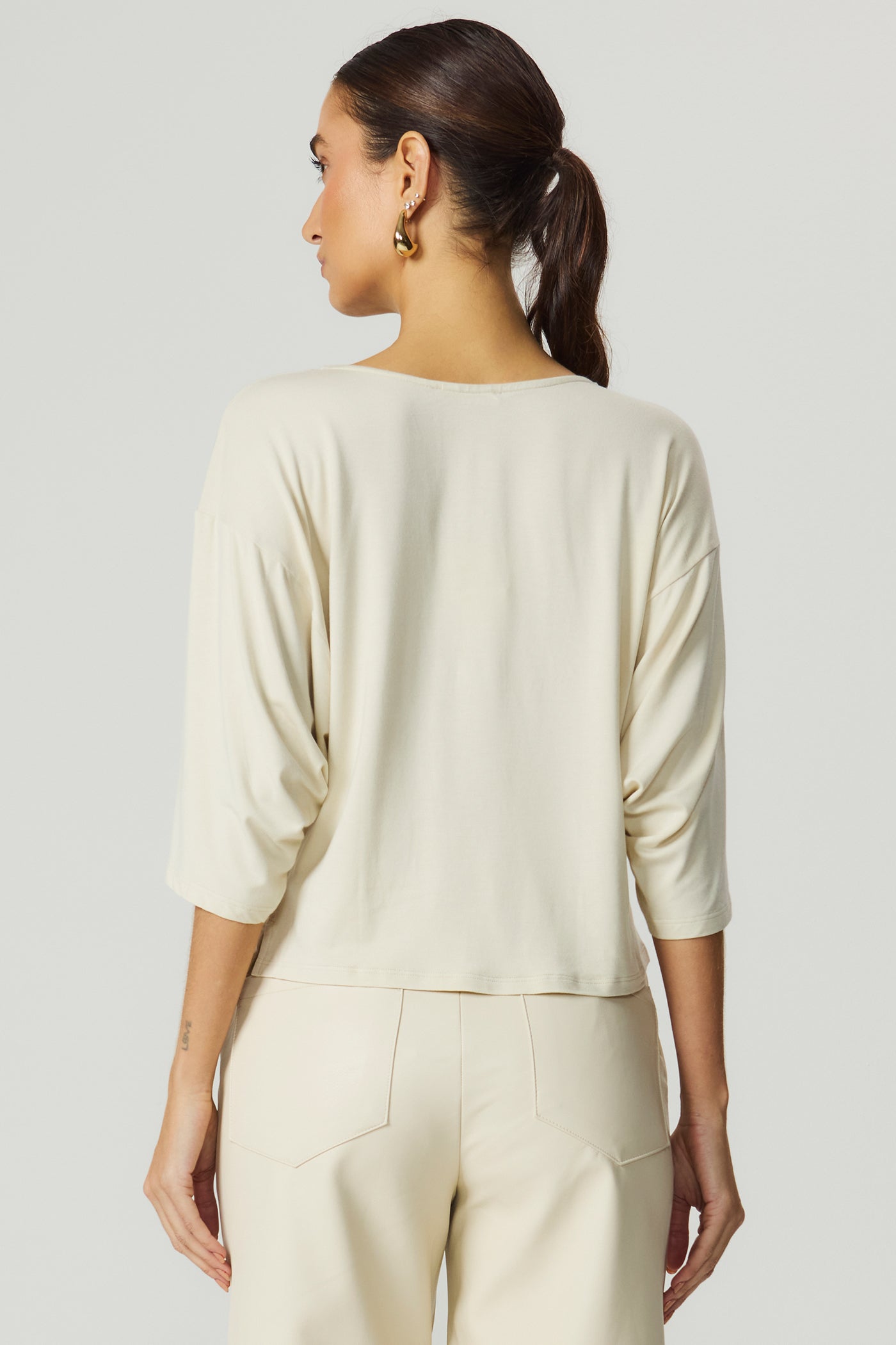 Blusa cristais na frente bege Fato Básico