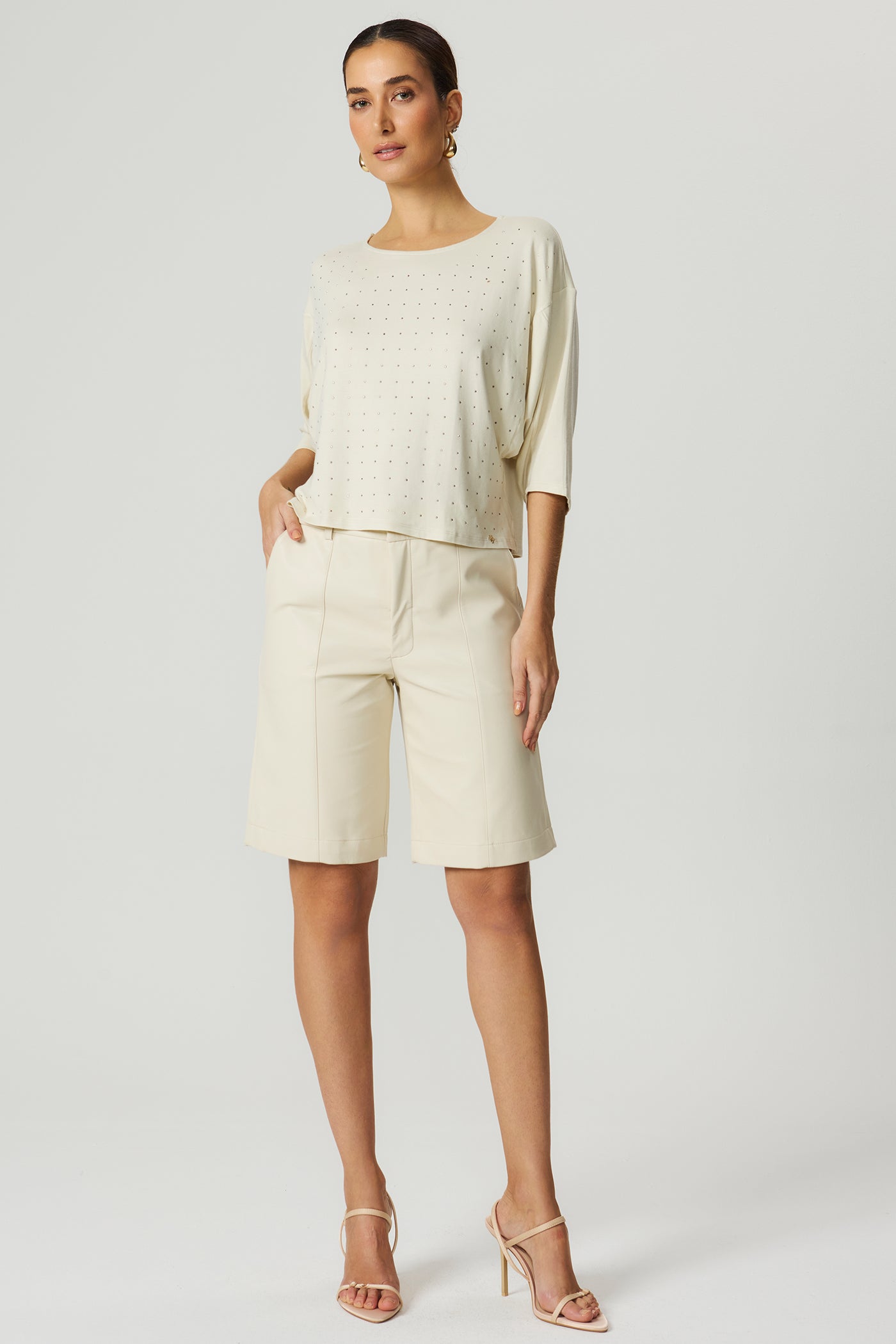 Blusa cristais na frente bege Fato Básico