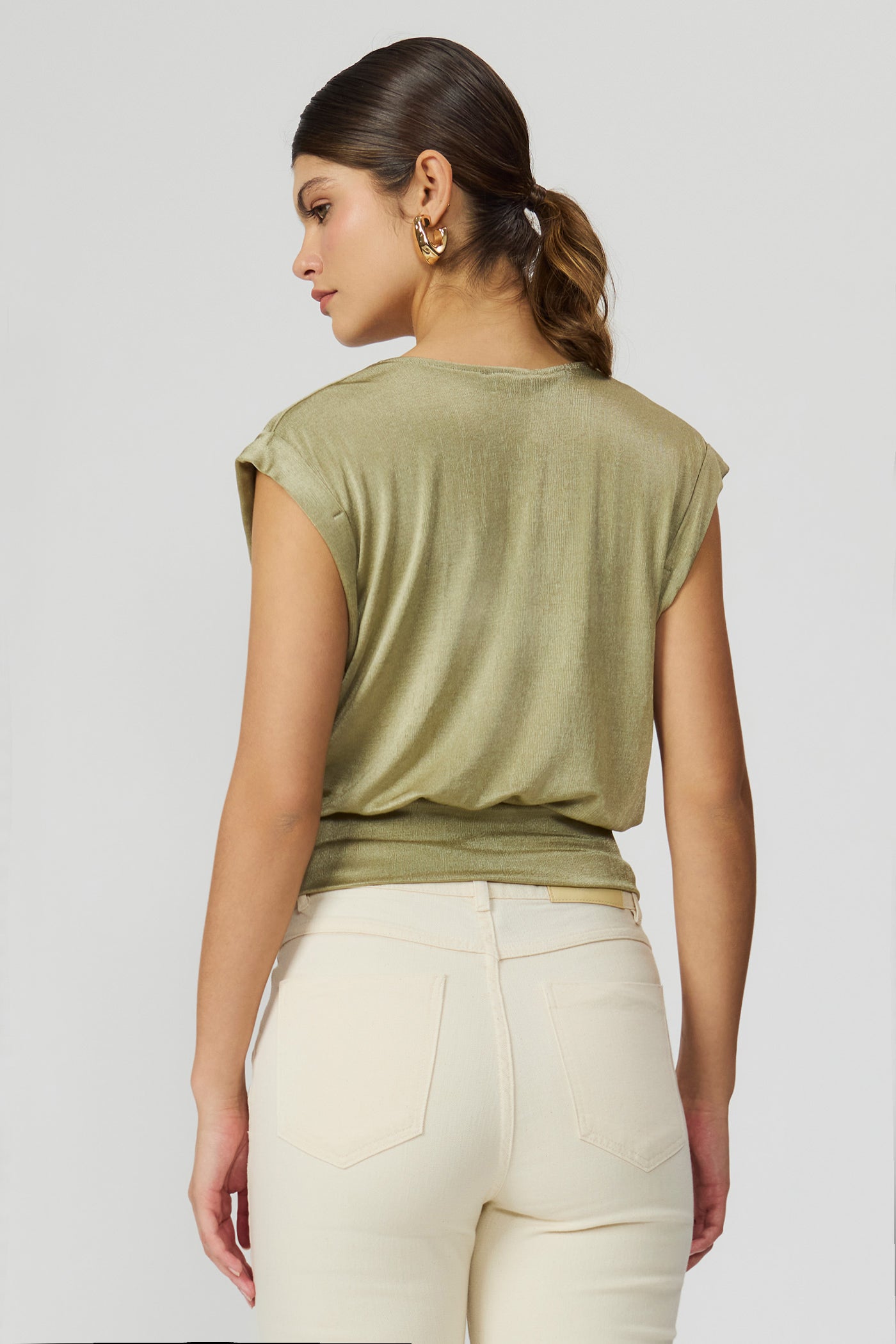 Blusa transpassada verde feminina Fato Básico