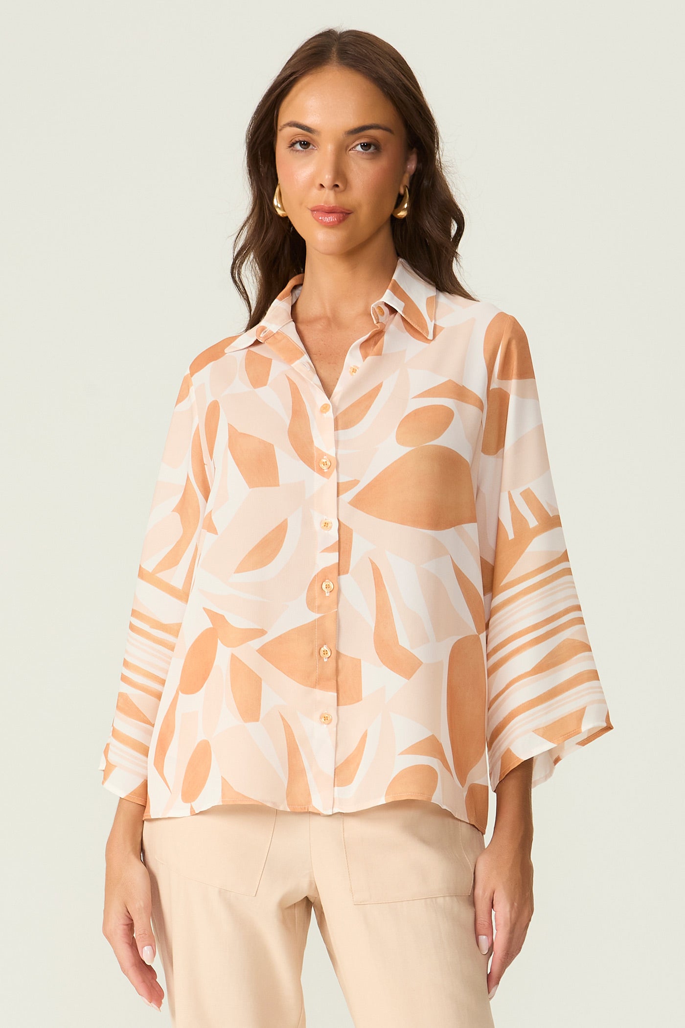 Camisa estampada bege Fato Básico
