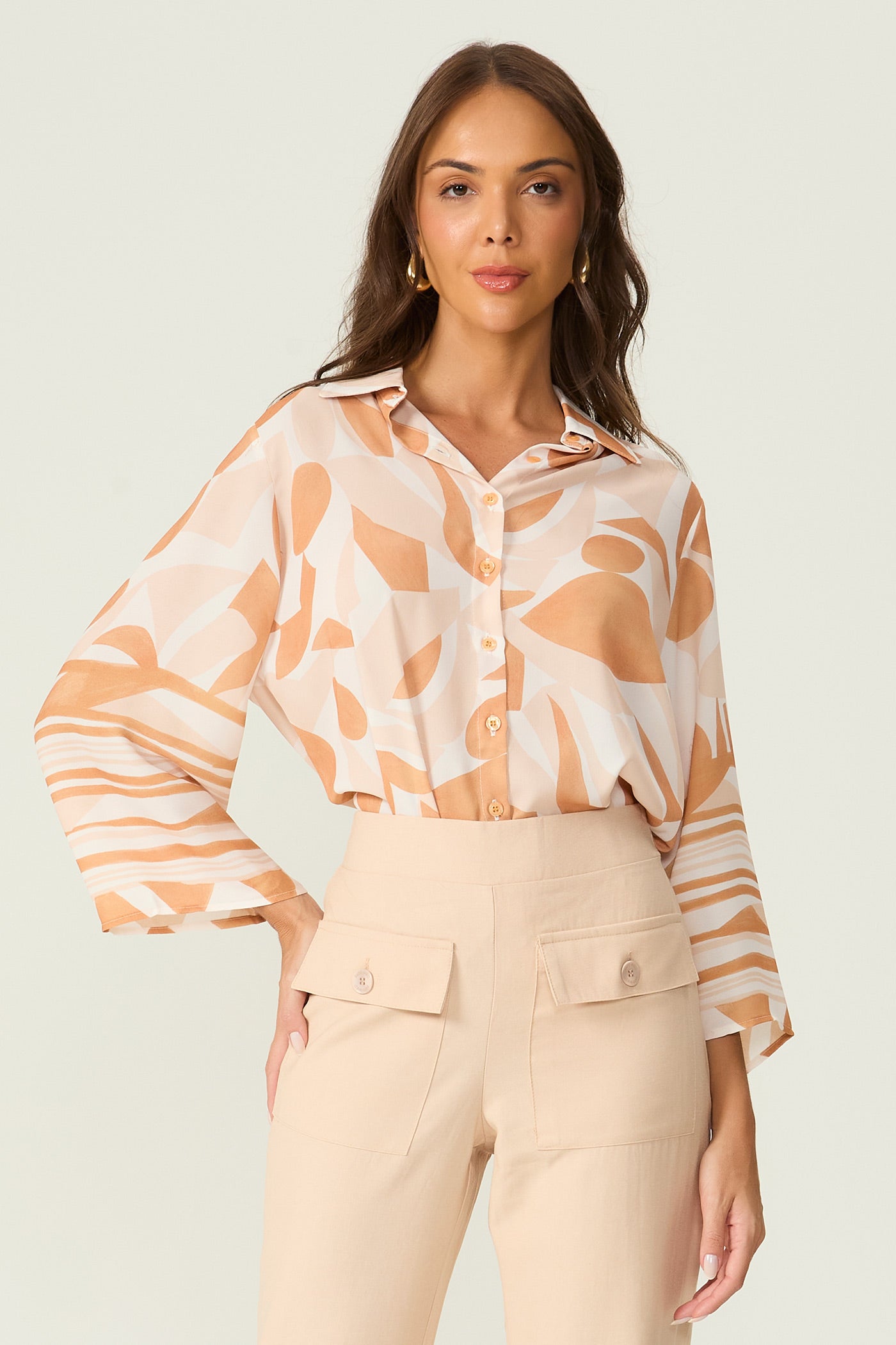 Camisa estampada bege Fato Básico