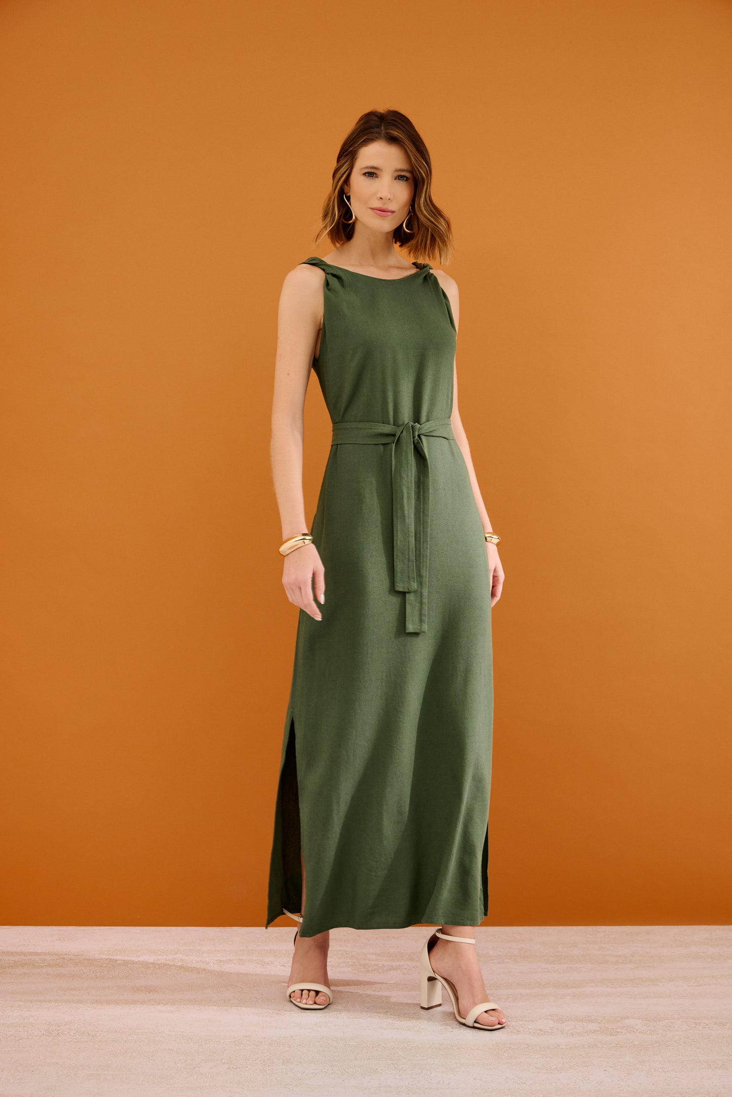 Vestido verde em linho Fato Básico