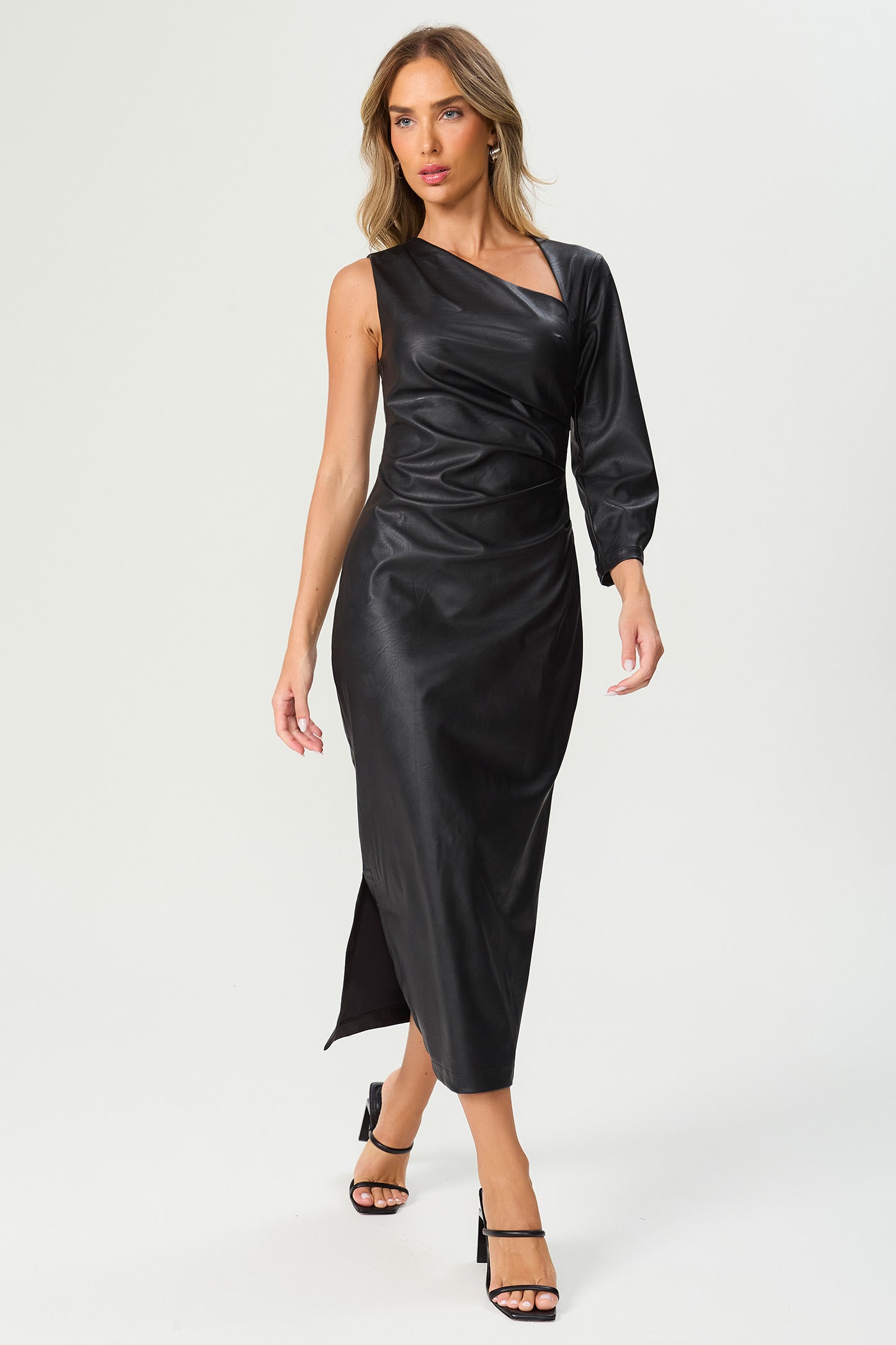 Vestido couro assimétrico preto Fato Básico