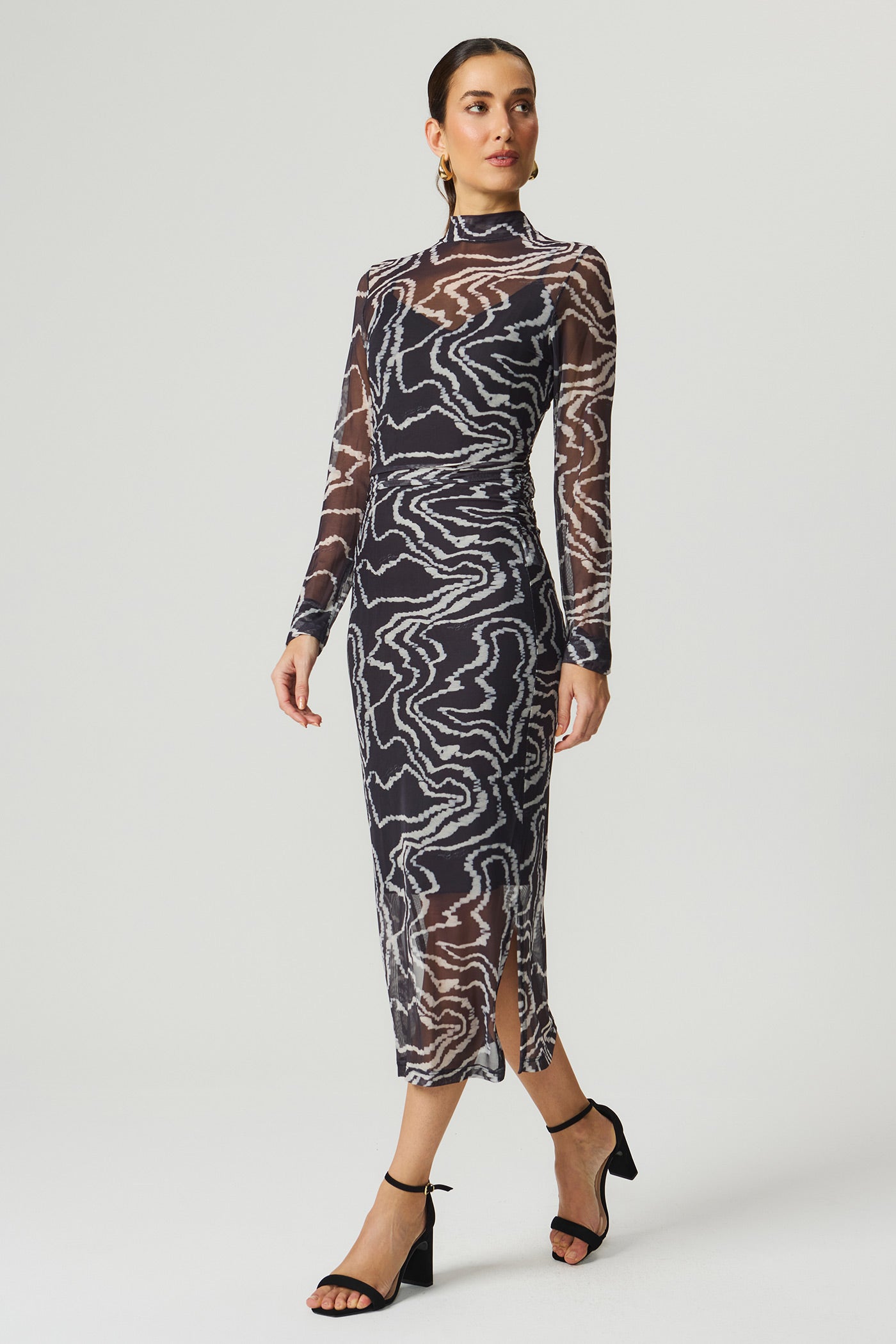 Vestido mídi tule estampado preto Fato Básico