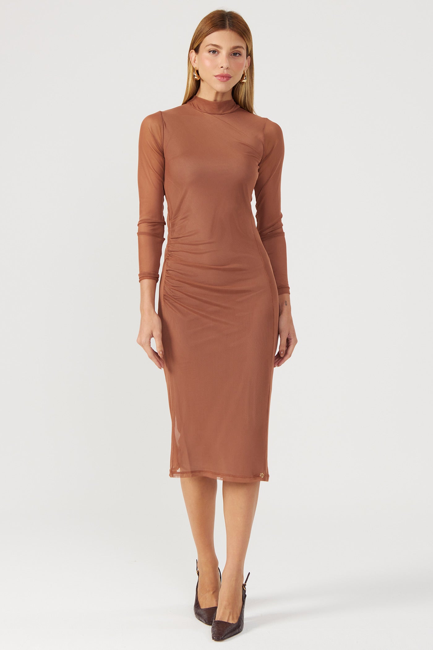Vestido liso tule marrom Fato Básico