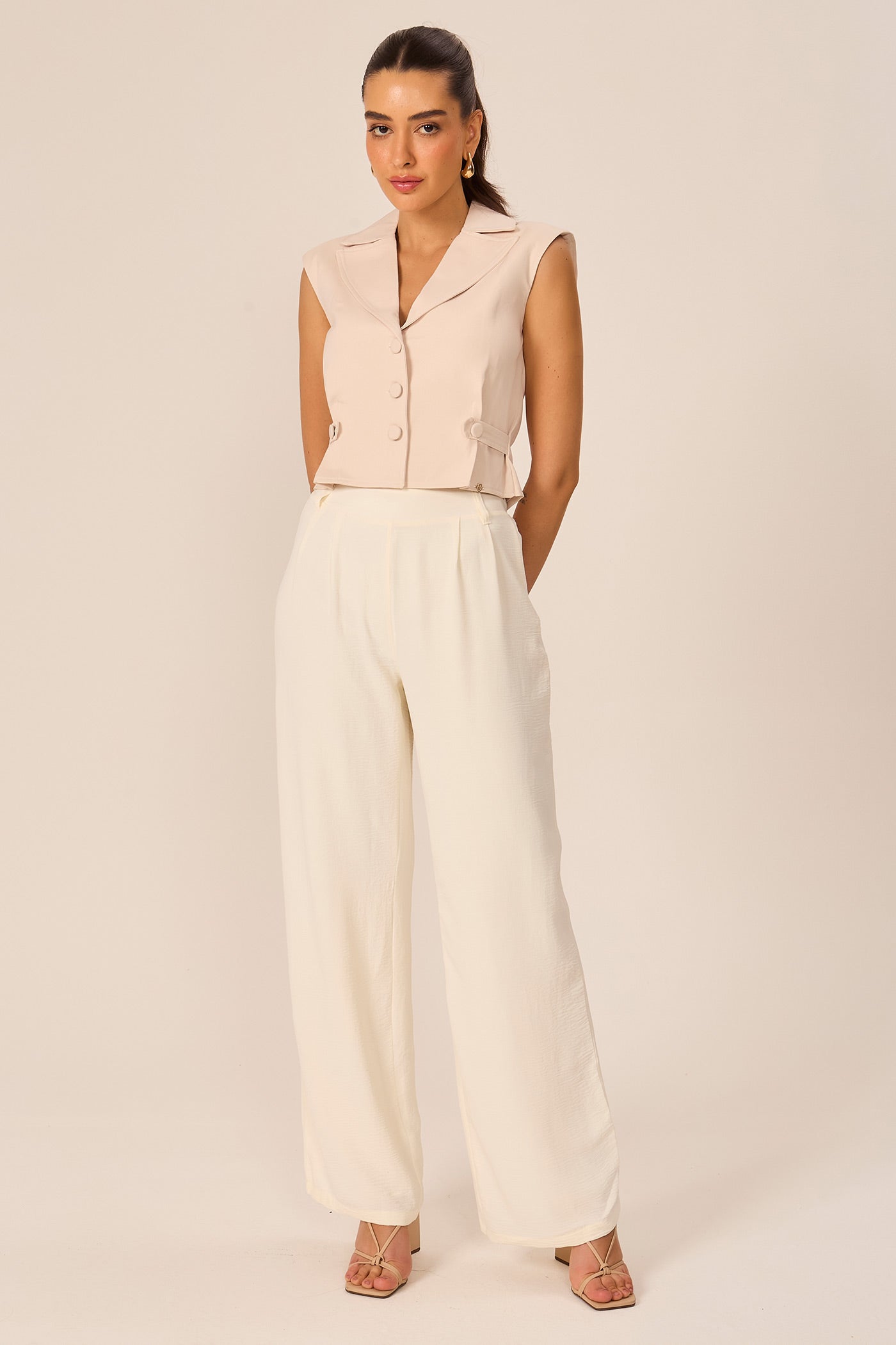 Calça pantalona off white Fato Básico