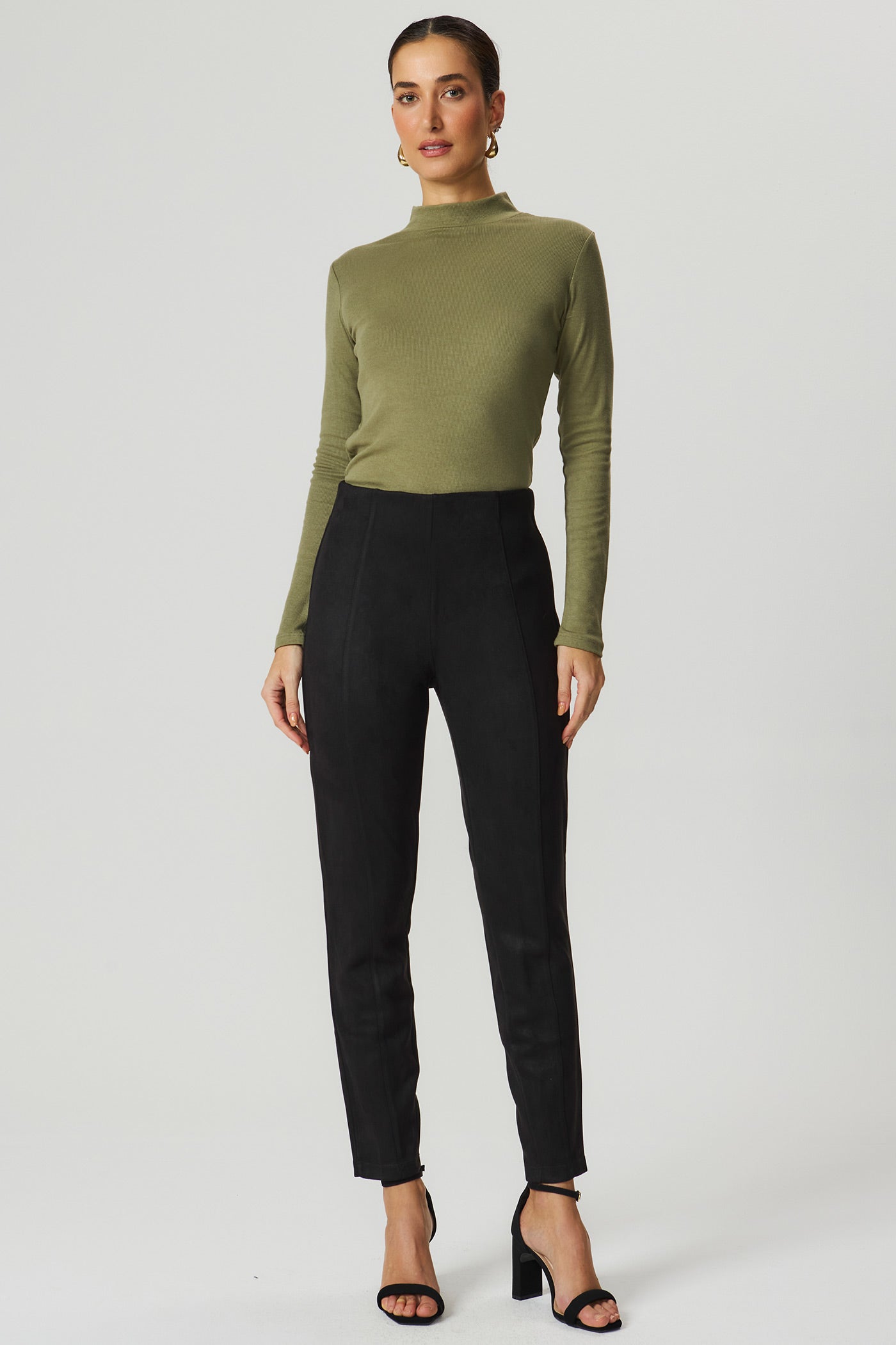 Calça suede justa preta Fato Básico