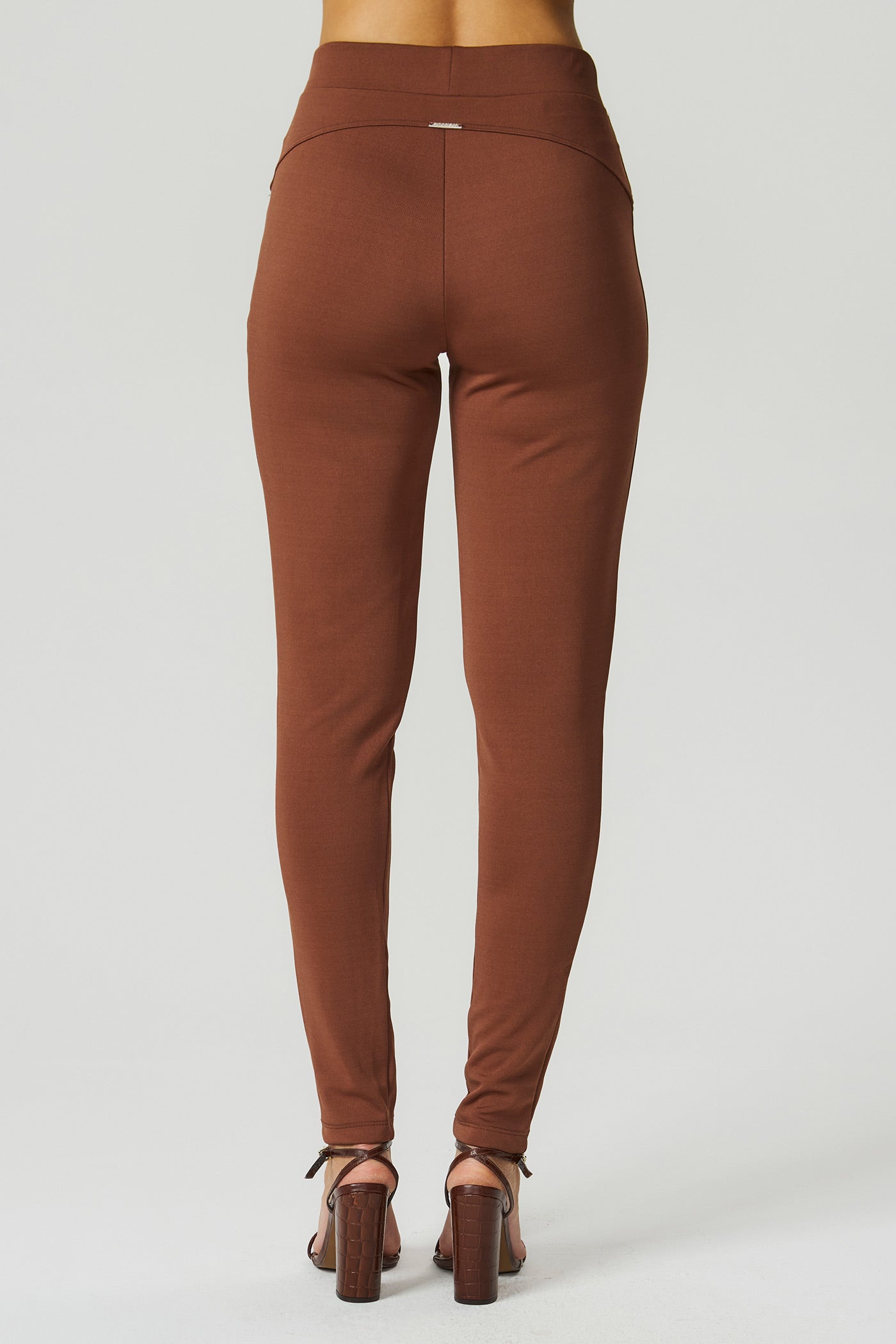 Calça montaria marrom Fato Básico