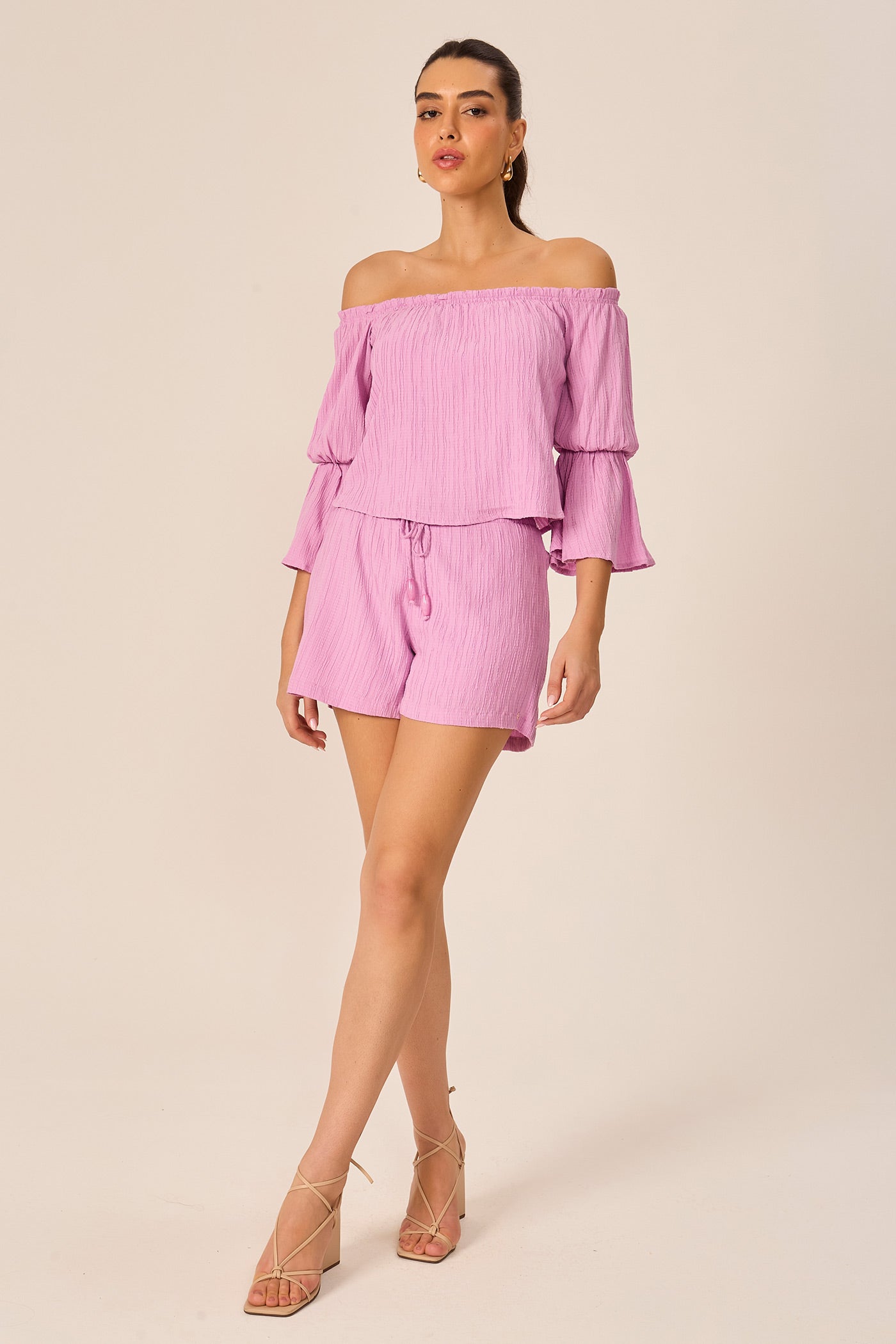 Short textura rosa Fato Básico