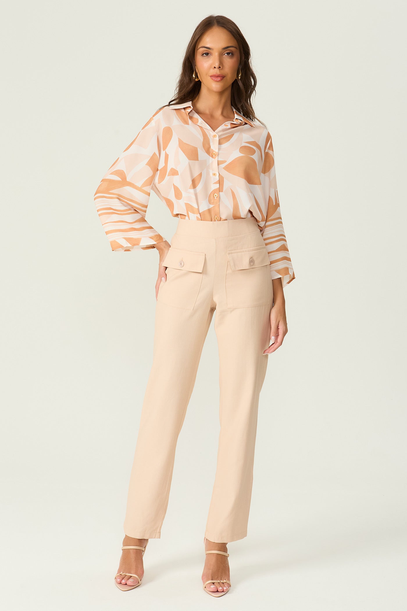 Calça com bolsos bege Fato Básico