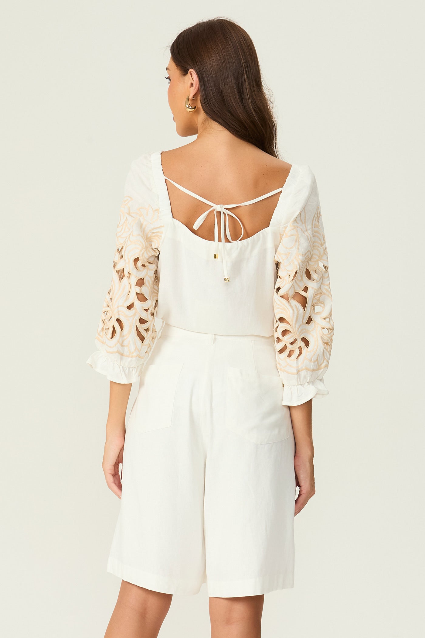 Bermuda em linho off white Fato Básico