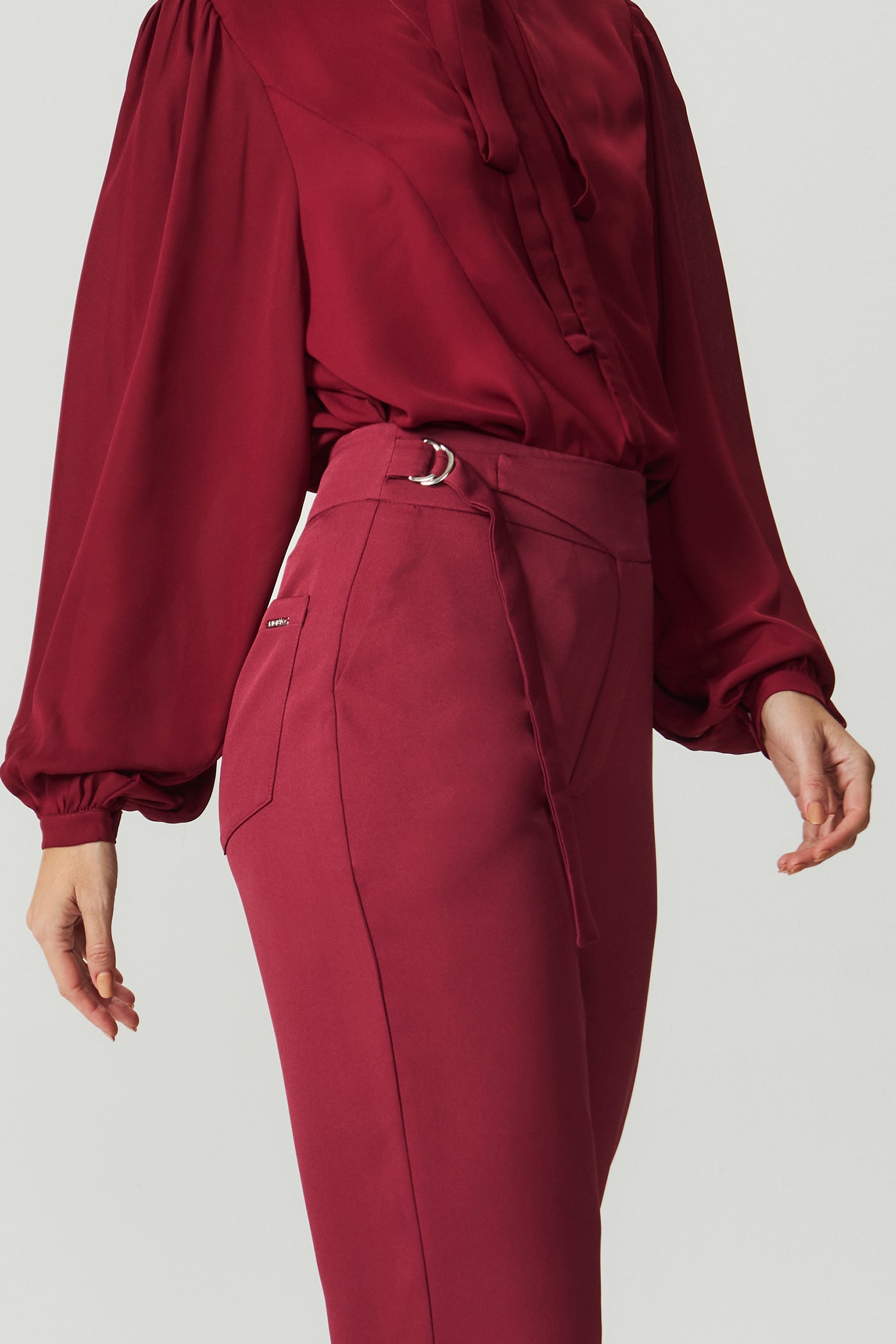 Calça alfaiataria cós transpassado merlot Fato Básico