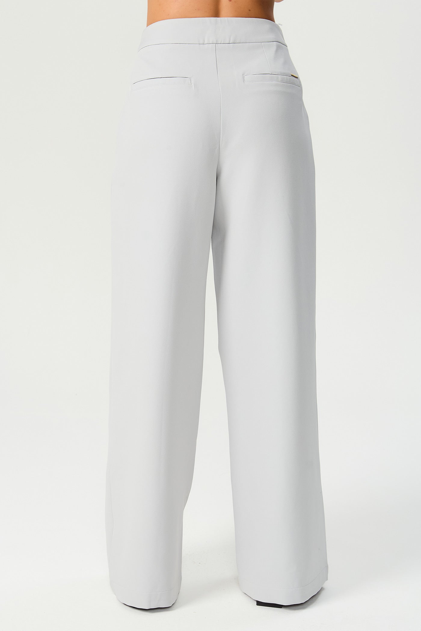 Calça wide leg alfaiataria gelo Fato Básico
