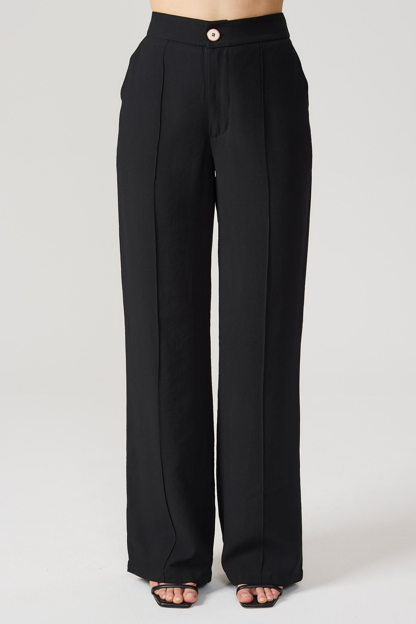 Calça wide preta Fato Básico