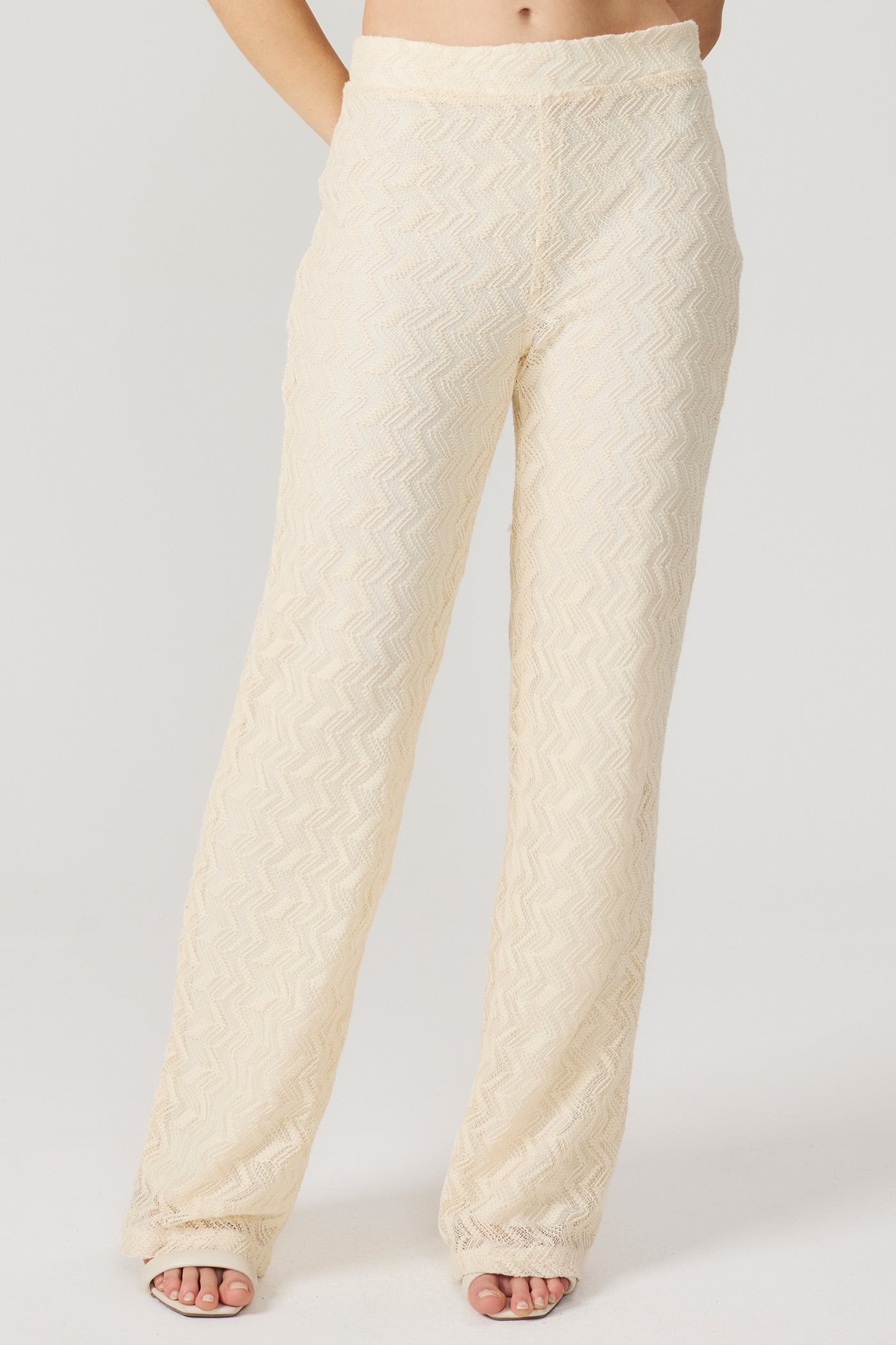 Calça crochet Fato Básico