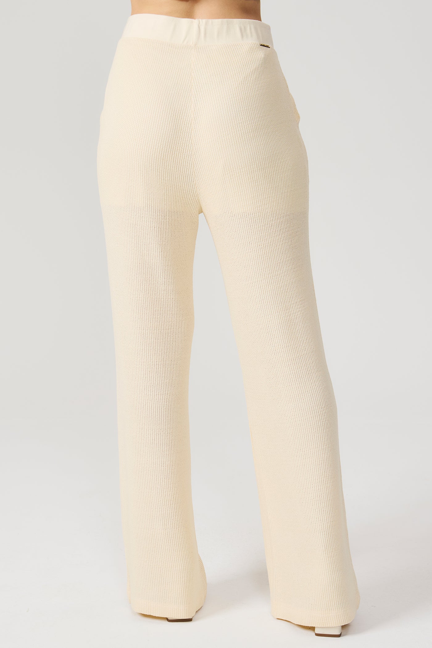 Calça wide leg malha tricot baunilha Fato Básico