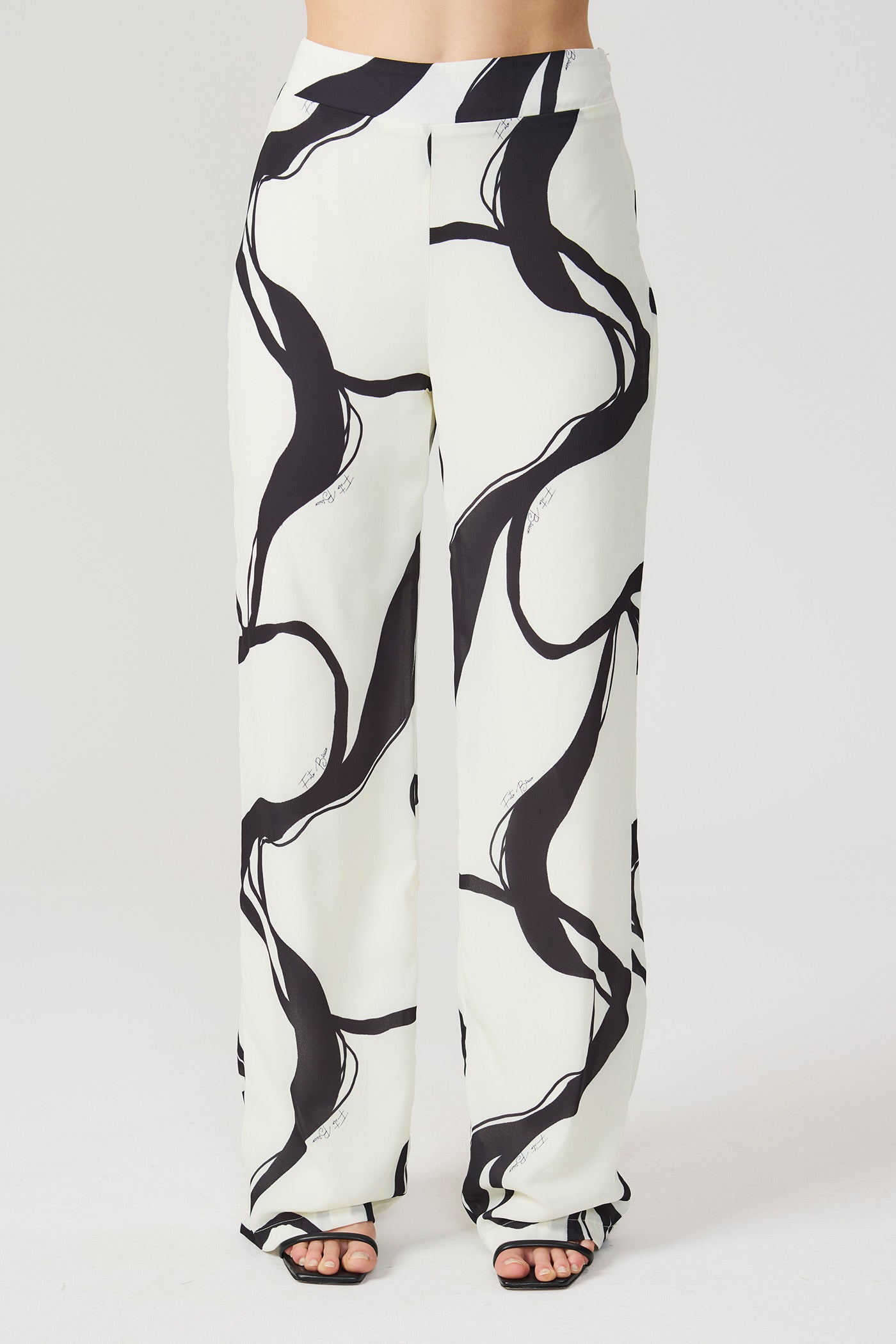 Calça pantalona estampada Fato Básico