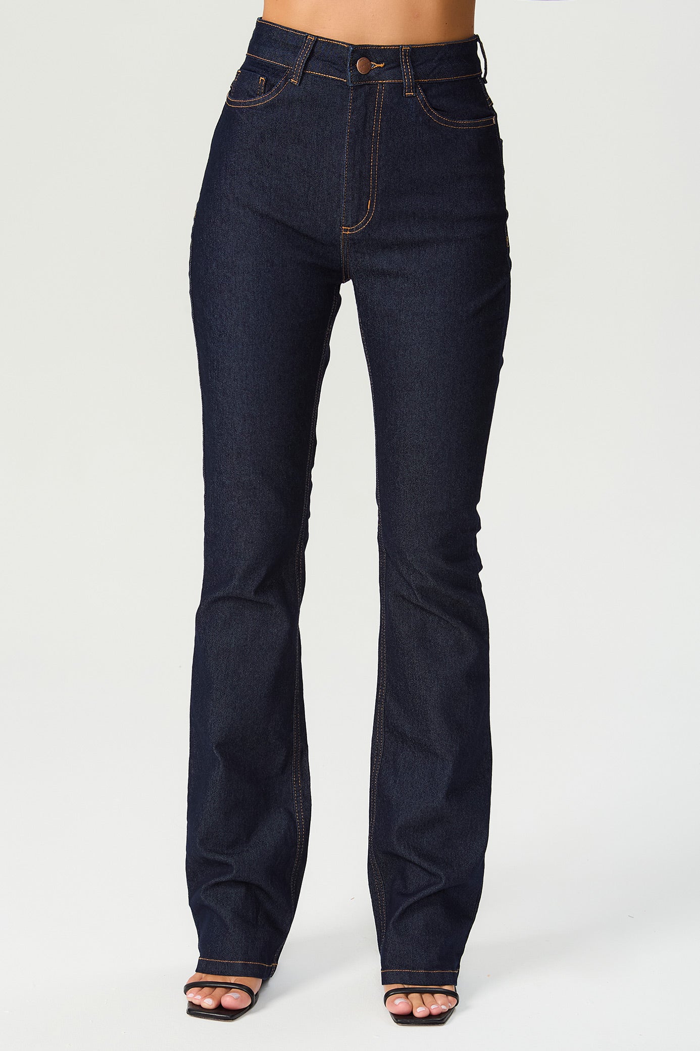 Calça jeans boot cut classic Fato Básico