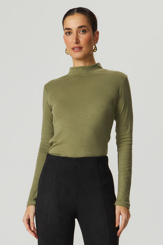 Blusa canelada gola alta oliva Fato Básico