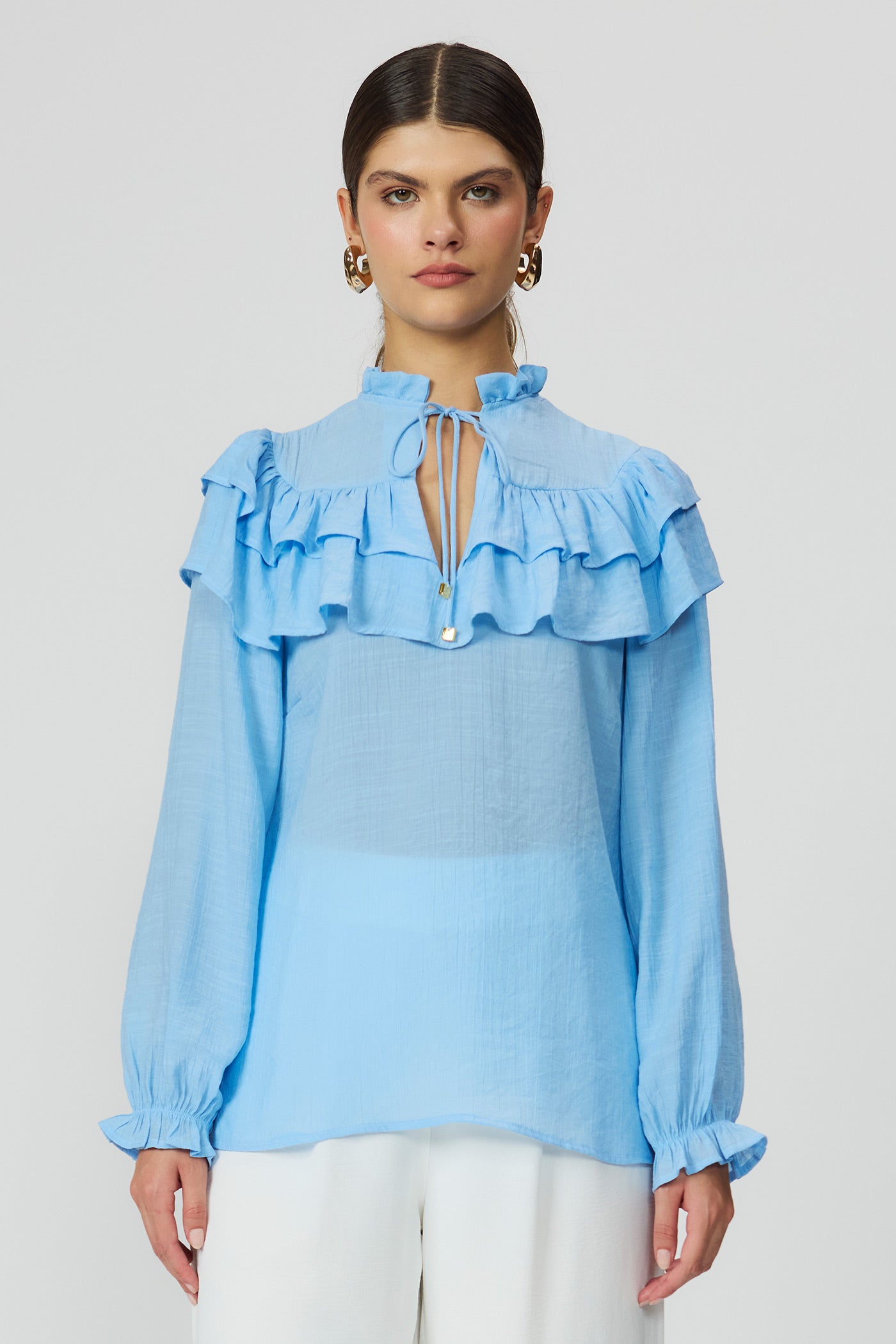 Blusa azul feminina com babados e manga longa Fato Básico