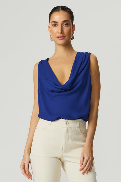 Blusa regata decote degagê azul