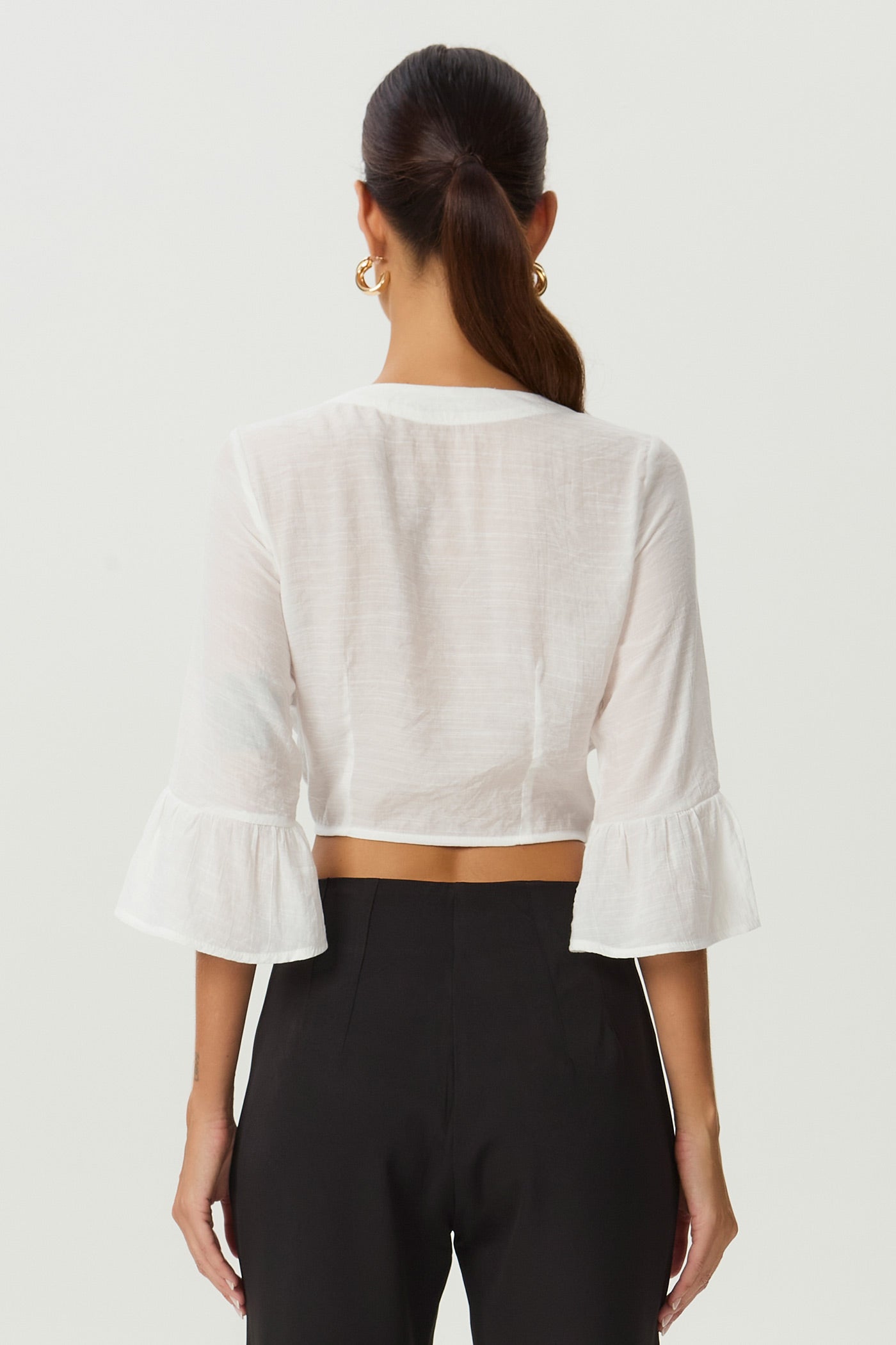 Blusa amarração frente off white Fato Básico - FATO BÁSICO