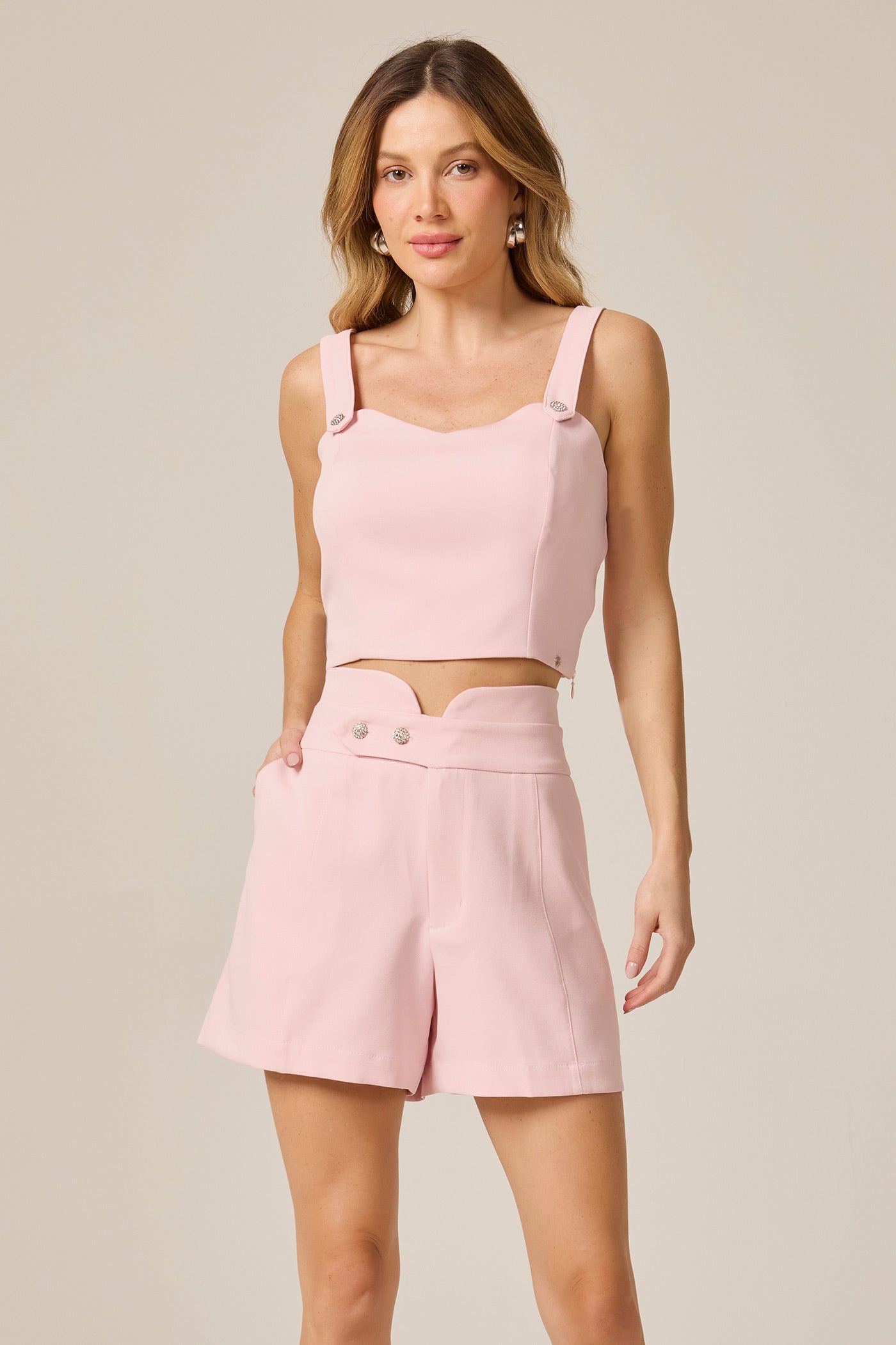 Blusa cropped alfaiataria com botões rosa Fato Básico - FATO BÁSICO