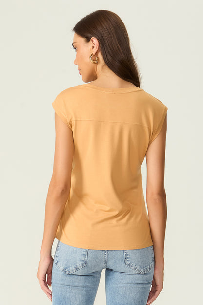 Blusa com faixa caramelo Fato Básico