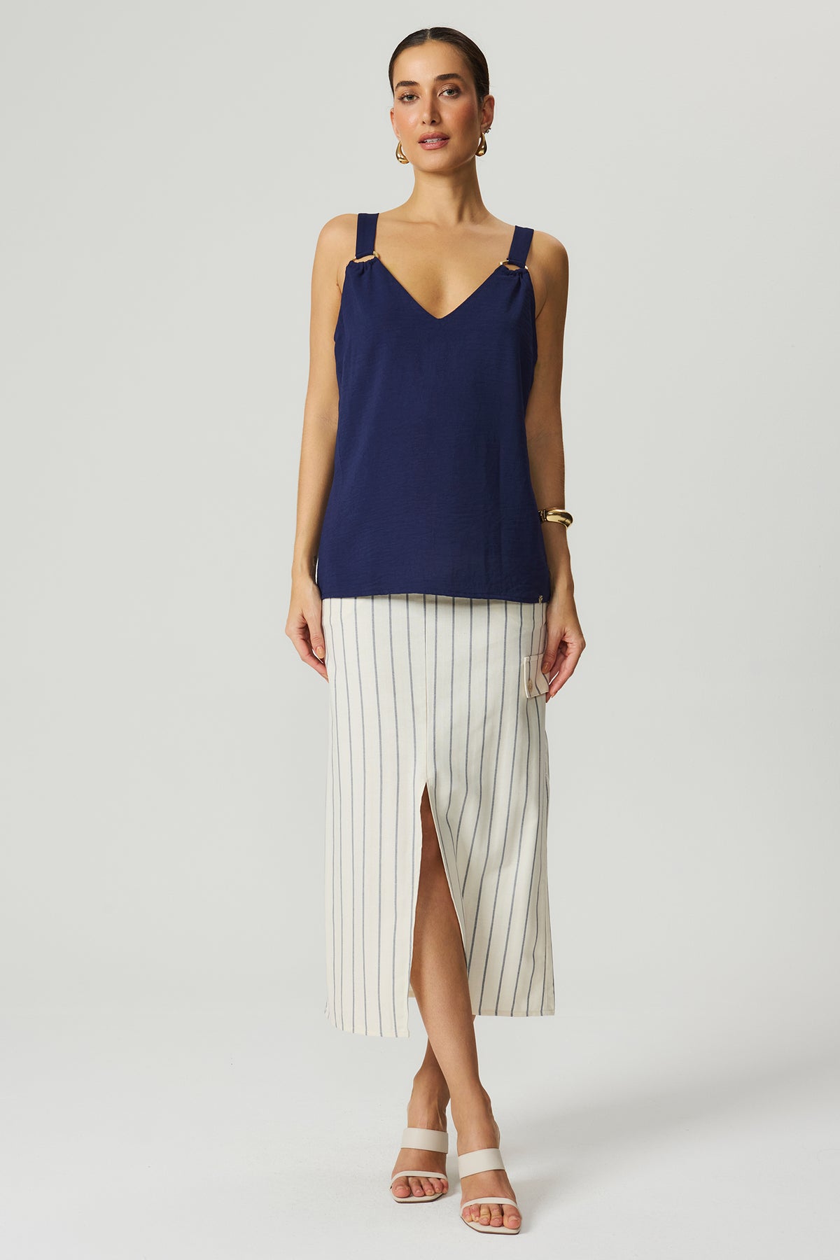 Blusa detalhe argolas azul marinho Fato Básico