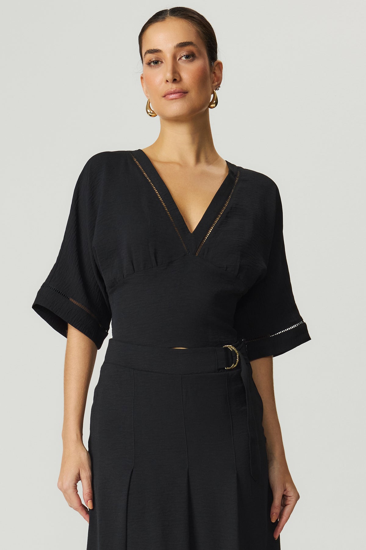 Blusa detalhe entremeio preto Fato Básico
