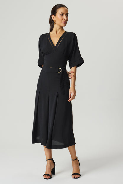 Blusa detalhe entremeio preto Fato Básico