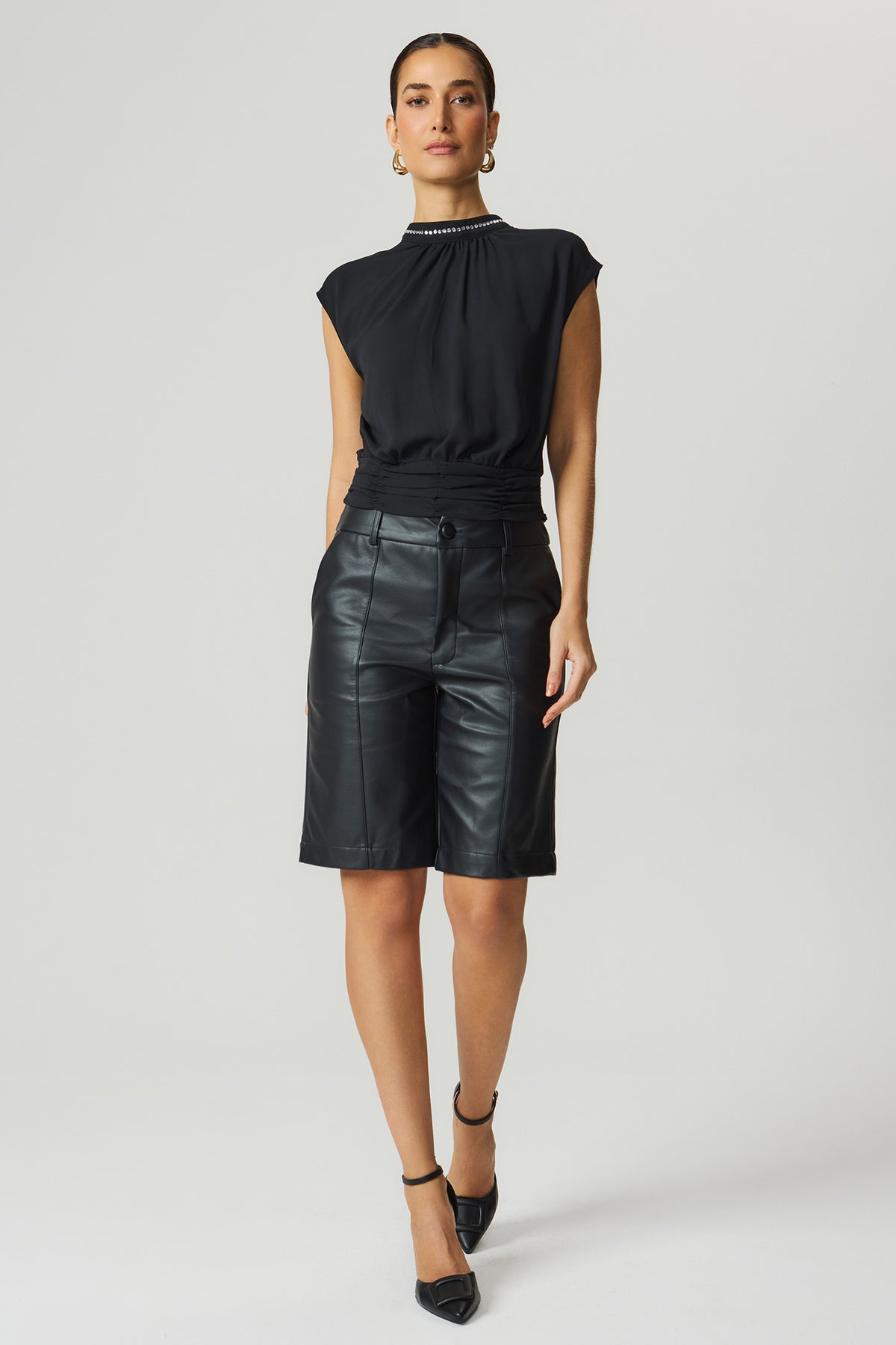 Blusa gola aviamento preto Fato Básico