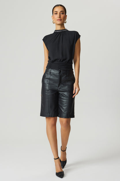 Blusa gola aviamento preto Fato Básico