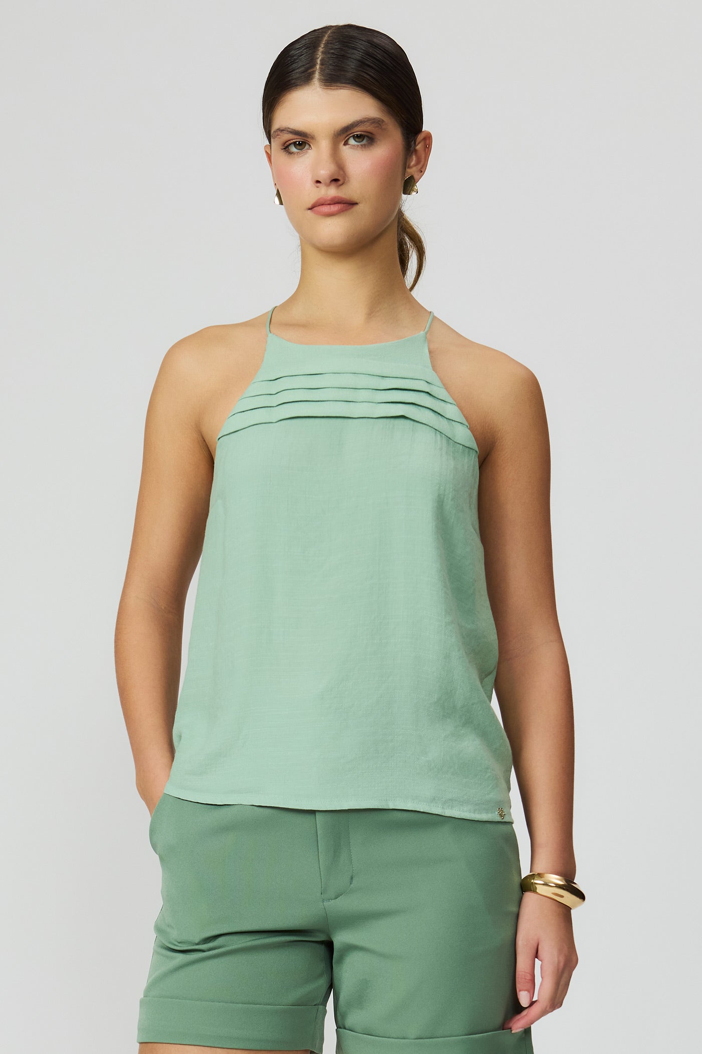 Blusa alça detalhe tomas verde Fato Básico