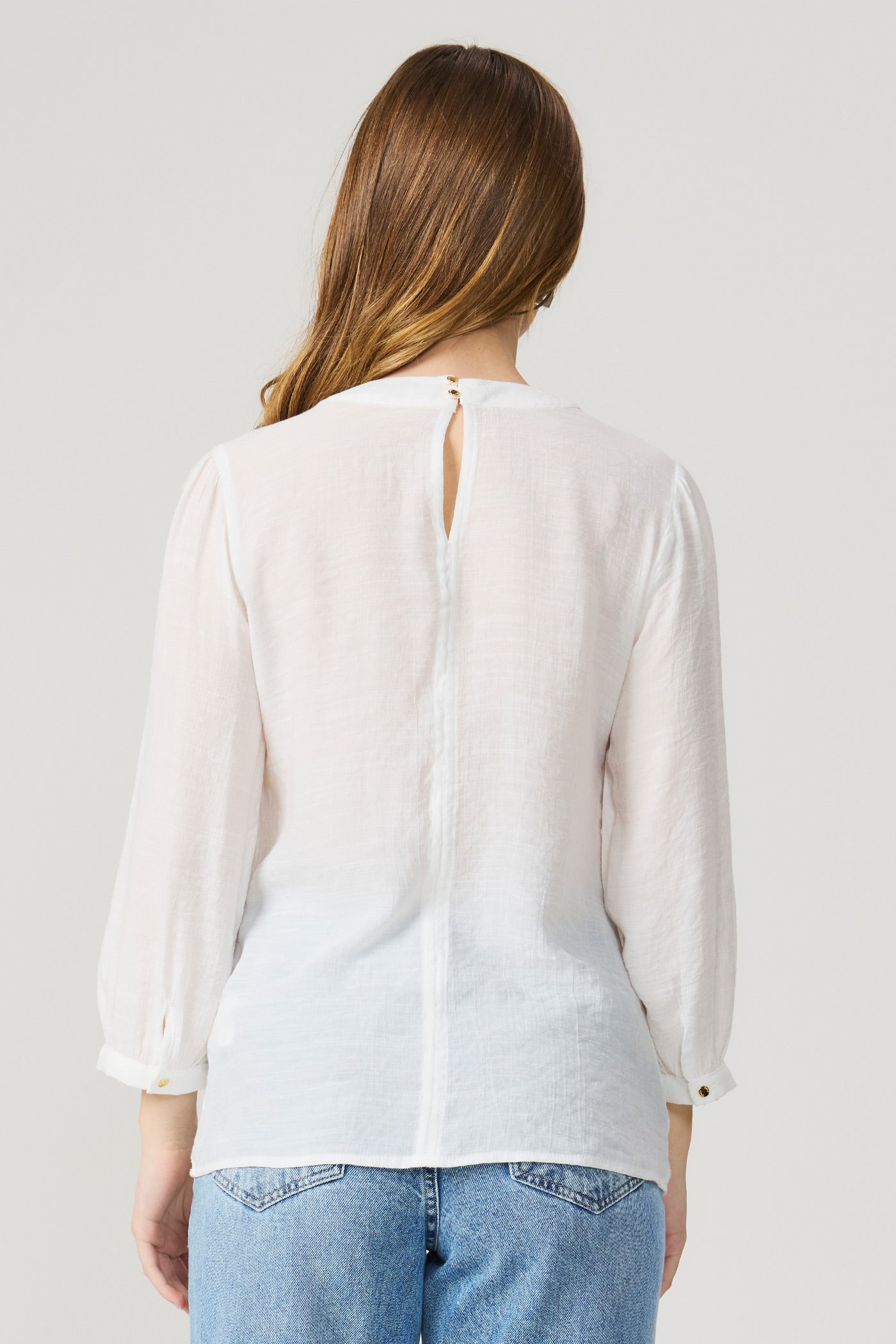 Blusa manga 7/8 detalhes renda off white Fato Básico