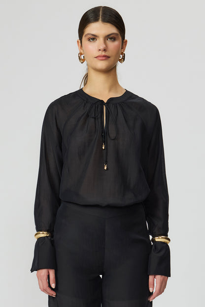 Blusa preta raglan feminina em lyocel Fato Básico