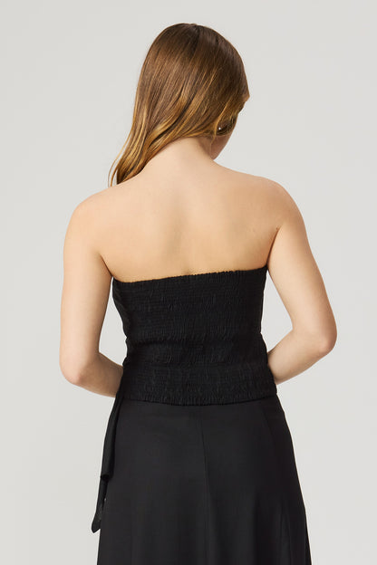 Blusa assimétrica linho preto Fato Básico