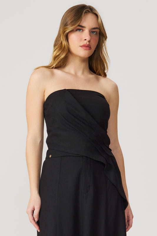Blusa assimétrica linho preto Fato Básico