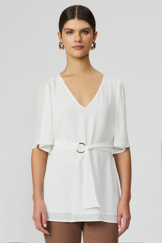 Blusa alongada com cinto off white feminina Fato Básico
