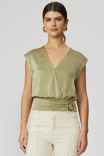 Blusa transpassada verde feminina Fato Básico
