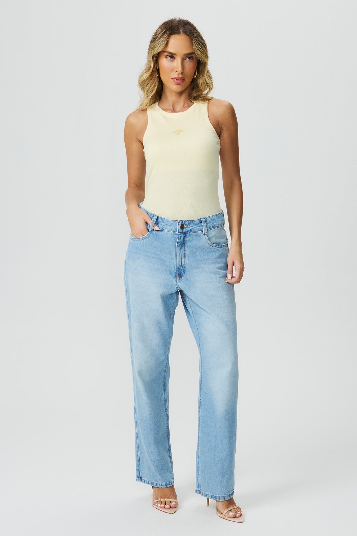 Blusa ribana gifg manteiga Fato Básico