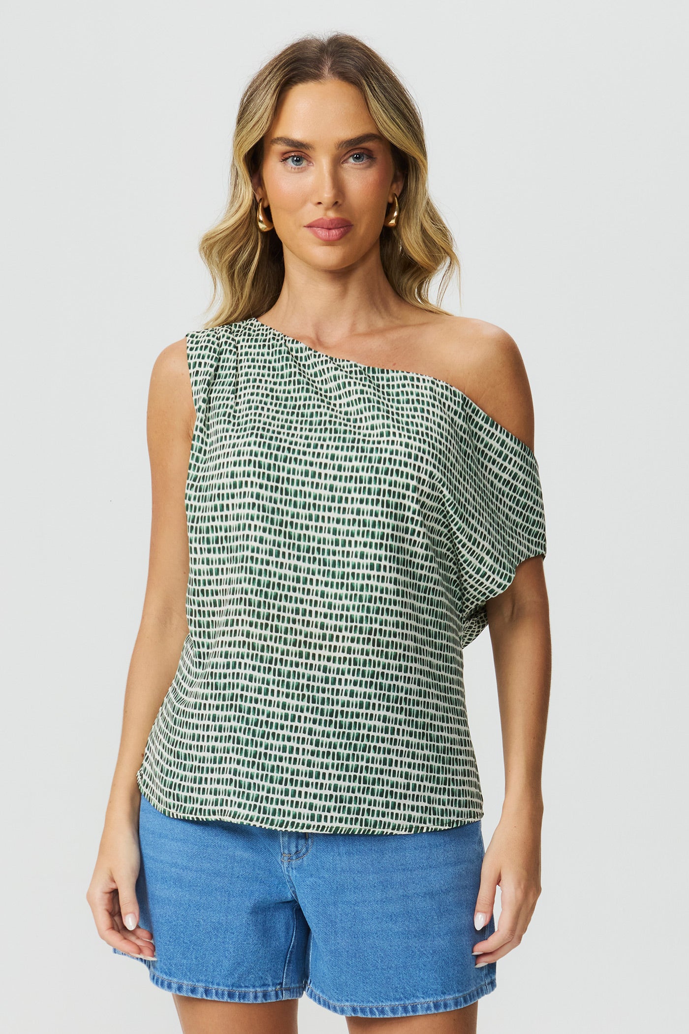 Blusa estampada ombro assimétrico verde Fato Básico