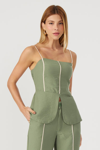 Blusa alongada verde Fato Básico