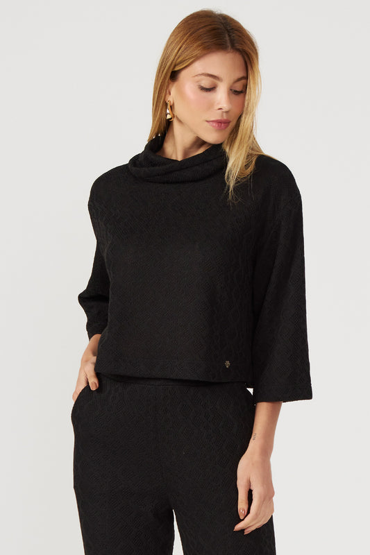 Blusa gola alta trico preta Fato Básico