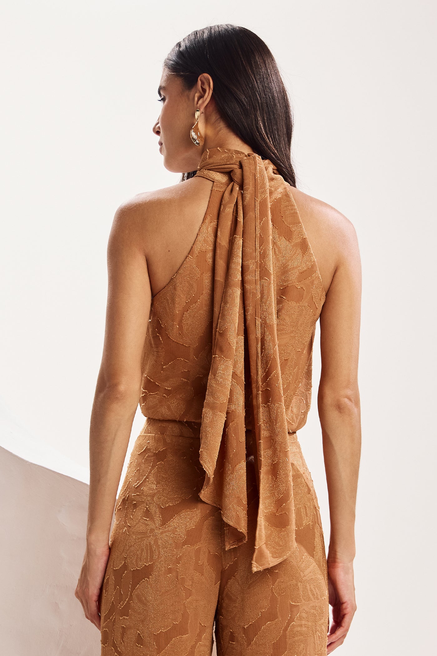 Blusa frente única caramelo Fato Básico